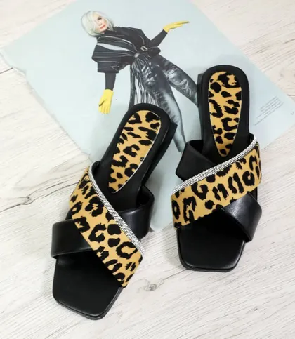 صندل پلنگی زنانه