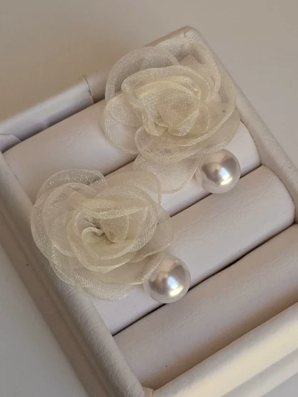 گوشواره زارا گل پارچه ای و مروارید