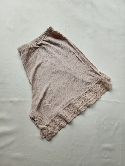 شورتک راحتی نخی لبه دانتل کد: 11892