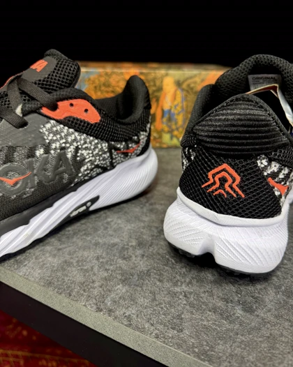 کتانی رانینگ مردانه هوکا