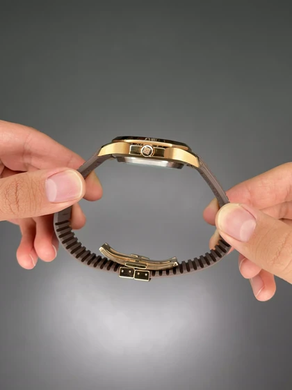 ساعت مچی پتک فیلیپ آکوانا قاب رزگلد اتوماتیک بند قهوه ای Patek Philippe Aquanaut