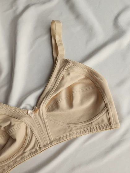 سوتین بدون فنر و ابر NBB کد: 350