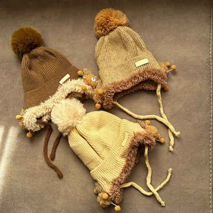 کلاه بافت بچگانه