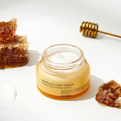 کرم روشن کننده صورت کوزارکس، مدل Propolis Light مناسب انواع پوست حجم 65 میلی‌لیتر