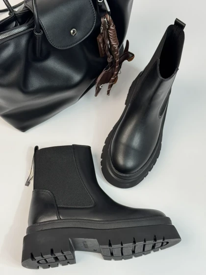 نیم بوت پل اند بیر 2392