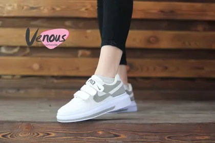 کتانی NIKE چسبی