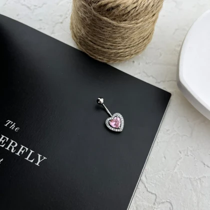 پیرسینگ ناف نگین‌دار مدل قلب