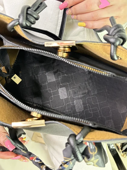 کیف دستی و دوشی چرمی زنانه لمینت شال دار کد 2204-2