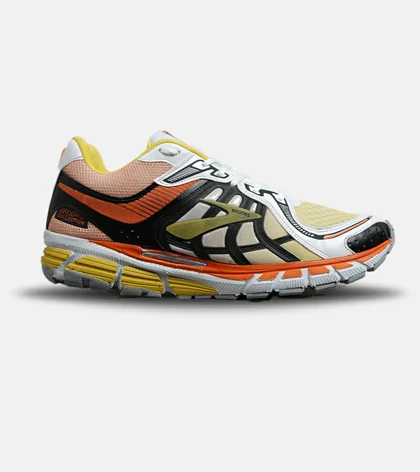 کفش کتانی بزرگ پا نارنجی زرد BROOKS adrenaline gts 22