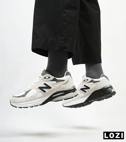 کفش کتانی کرم سفید NEW BALANCE 990