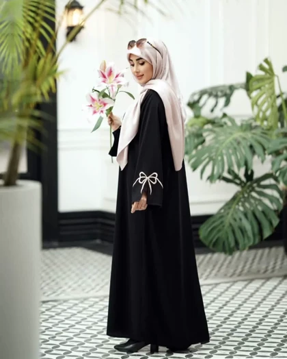 عبا دلارا