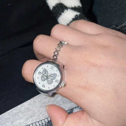 ساعت انگشتری زنانه بند کشی استیل طرح پروانه مشکی