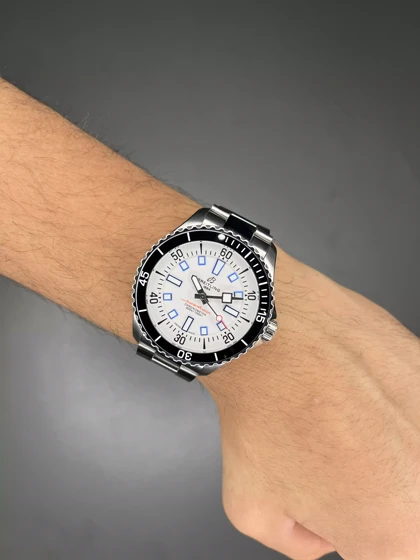 ساعت مچی برایتلینگ اتوماتیک سوپراوشین سیلور صفحه سفید Breitling Superocean