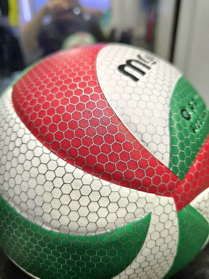 توپ والیبال طرح مولتن