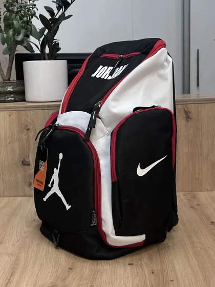 کوله پشتی جردن پارچه برزنتی مدل جا کفشی دار کد 1822