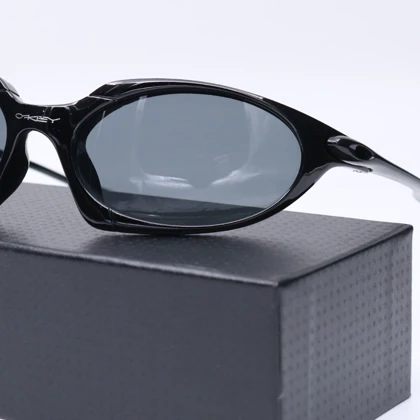 عینک از برند OAKLEY کد 181406
