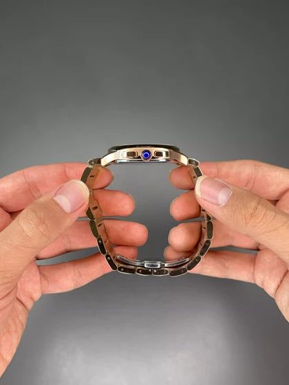 ساعت مچی کارتیه کورنوگراف بند فلزی رزگلد صفحه آبی Cartier