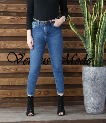 شلوار جین آبی روشن