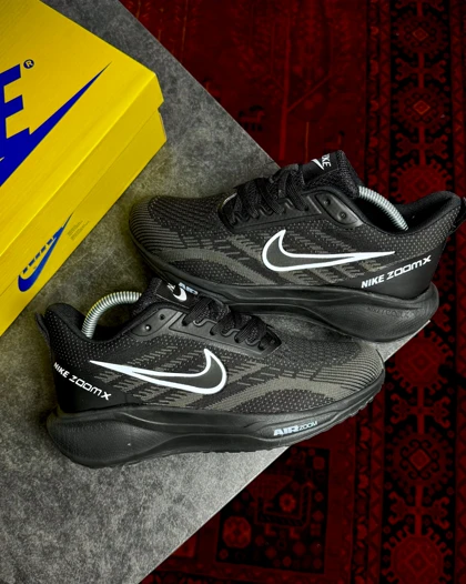 کتانی رانینگ مدل نایک زوم ایکس