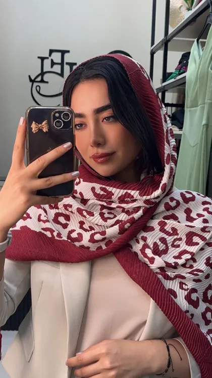 شال پلیسه زرشکی 3980