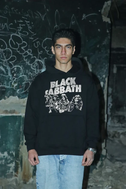 هودی مشکی اسپرت طرح Black Sabbath 2 - فواصل