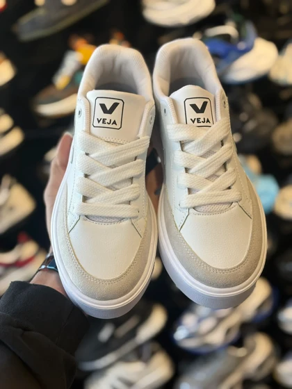 کتانی مردانه veja