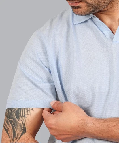 تیشرت یقه شکاری مردانه آبی روشن 0561