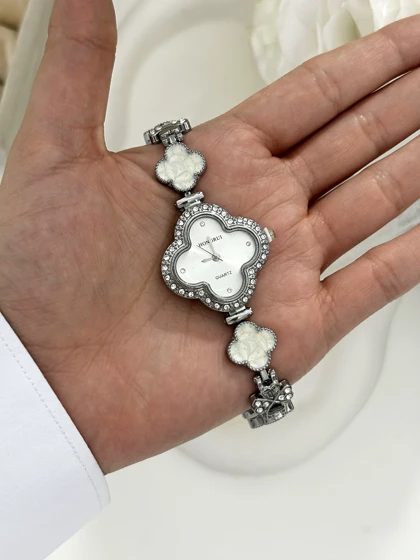 ساعت زنانه ونکلیف سفید 954