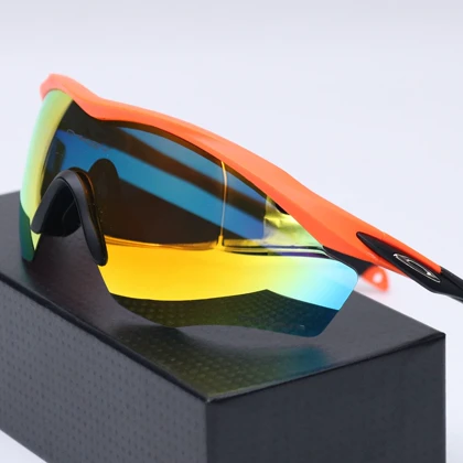 عینک از برند OAKLEY کد 181457