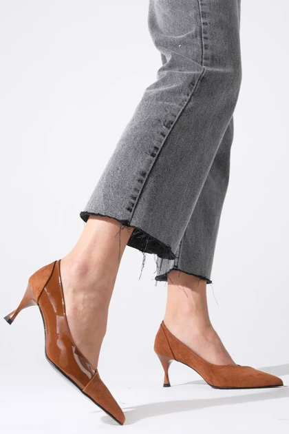 کفش پاشنه‌بلند کلاسیک زنانه میوگوستو mio-gusto