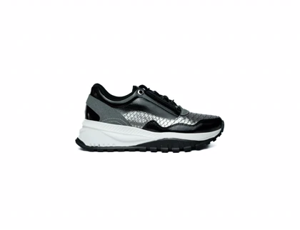 کفش راحتی زنانه استرادیواریوس مدلStradivarius-Sneakers-SKS55