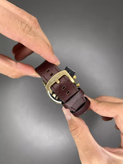 ساعت مچی سیکو فول دیت چرمی قهوه ای صفحه مشکی seiko