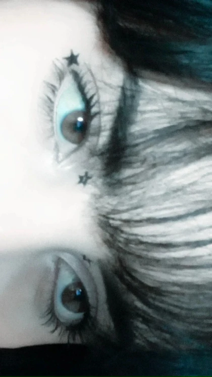 خط چشم طرحدار استامپی ( قلب و ستاره )