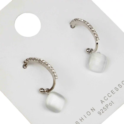 گوشواره نیم حلقه مرواریددار