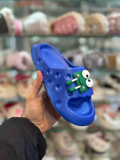 دمپایی بچه گانه مدل قورباغه