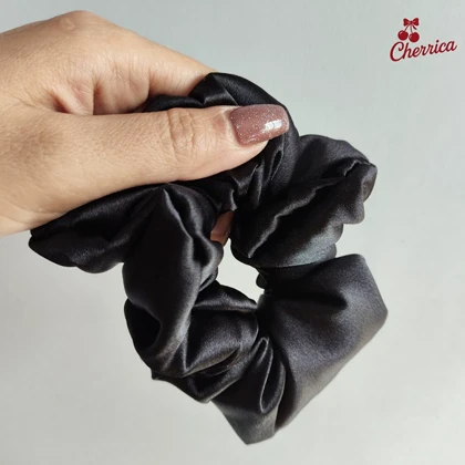 کش اسکرانچی ساتن سایز بزرگ مشکی کد 4