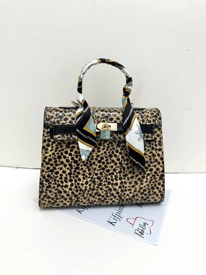 کیف پلنگی اسکارف دار