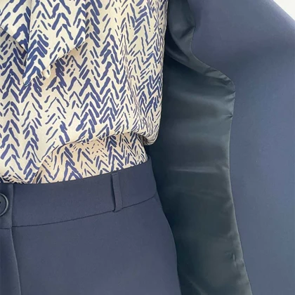 ست سه تیکه کت و شلوار و تاپ زنانه کرپ مرنی ( Merni ) کد 5414