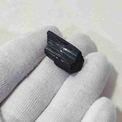 راف سنگ تورمالین سیاه 7 گرمی