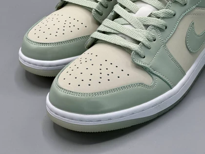 کتانی نایکی جردن1 لو سی فوم سیلور کرم سبز مستر/Nike Air Jordan1 low Sea foam