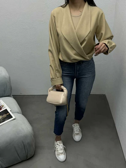 بلوز نیم‌تنه CASUAL