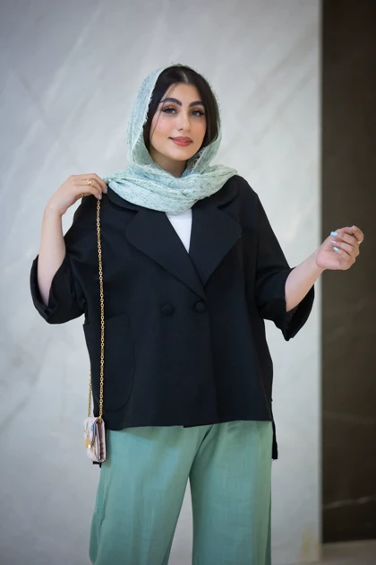 مانتو سارینا کنفی