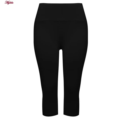 ست تیشرت و شلوارک ورزشی زنانه رنگ مشکی مدل 5223-697P