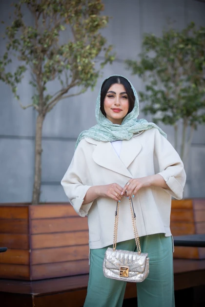 مانتو سارینا کنفی