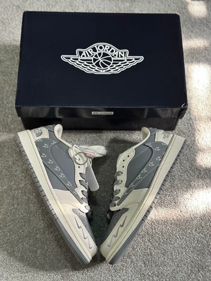 کتانی نایکی ایر جردن وان لو تراویس اسکات نورث فیس Nike Air Jordan 1 Low Travis Scott the North Face
