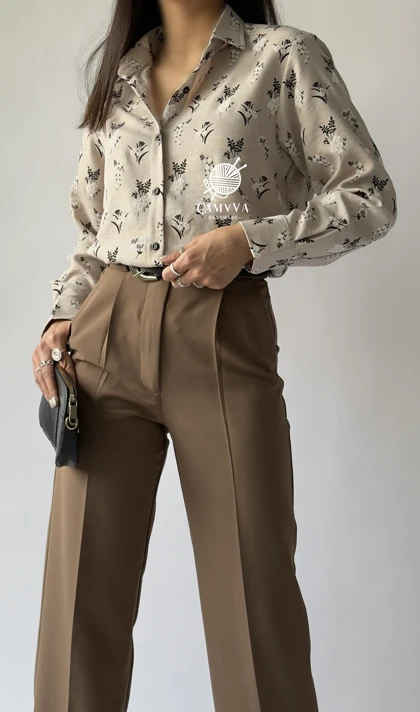 شومیز گل‌دار کرم