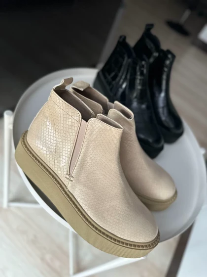 نیم بوت زنانه استرادیواریوس مدل00012-Stradivarius-Flat-Ankle-Boots