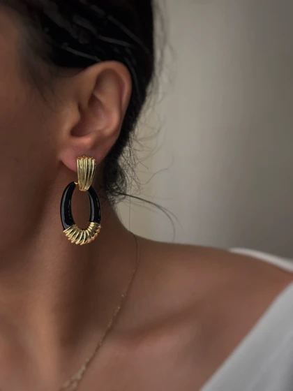 گوشواری بیضی رنگی