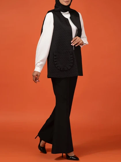 وست زنانه ژاکارد آستر دار جیب‌دار کلاسیک 70101