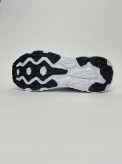 کتانی راحتی هوکا وان وان سفید رویه چرم